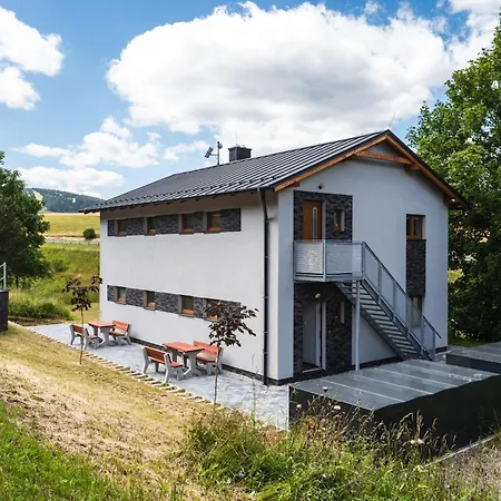 Krusne - Bike Friendly Apartment